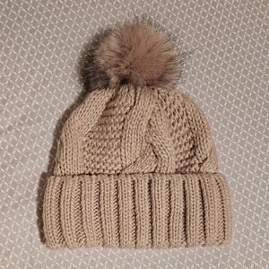 H&M Knit Beanie w/ Faux Fur Pom Pom • Blush Beige • One Size